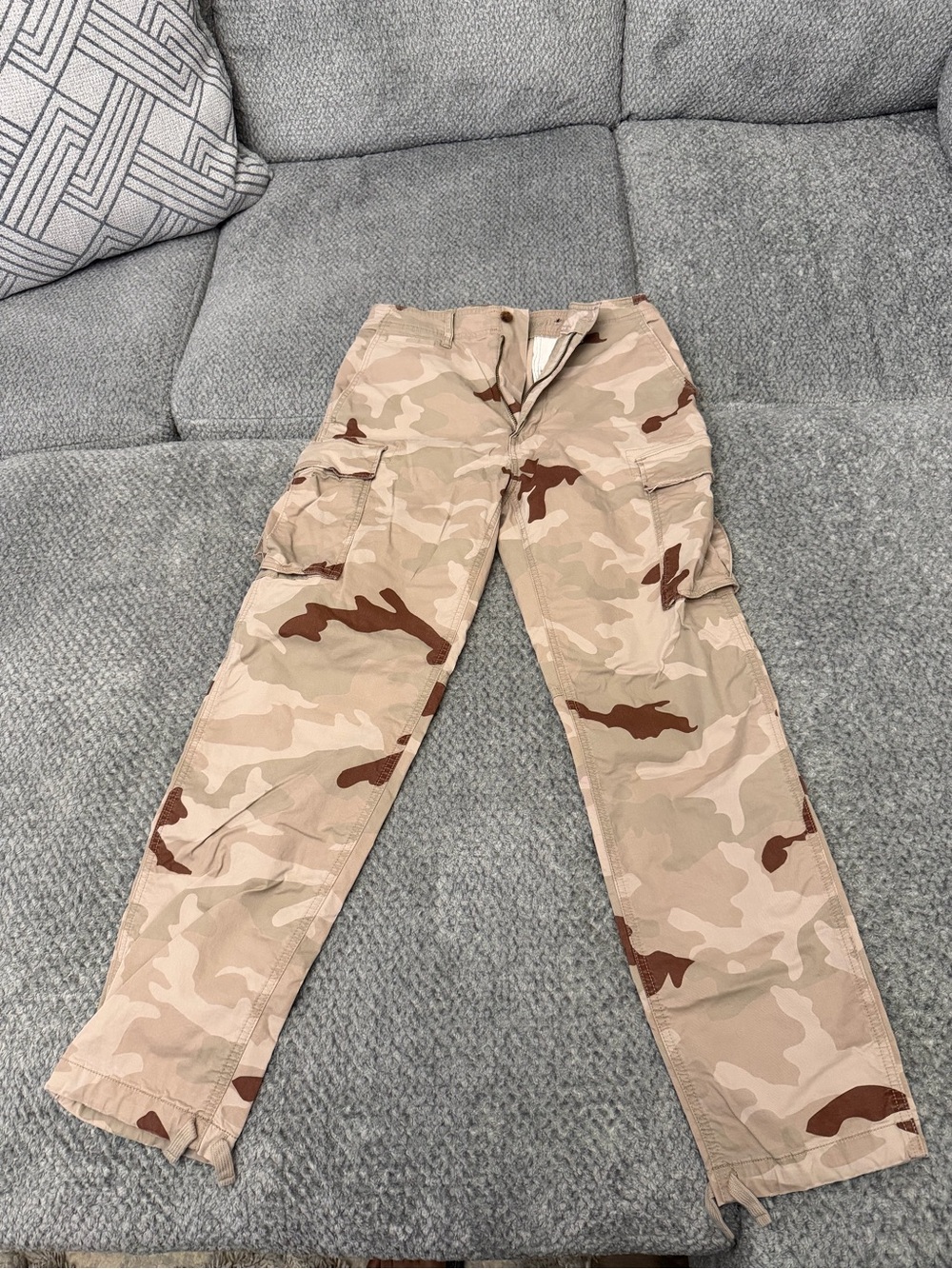 American Eagle Outfitters Beige Desert Camo Cargo Pants